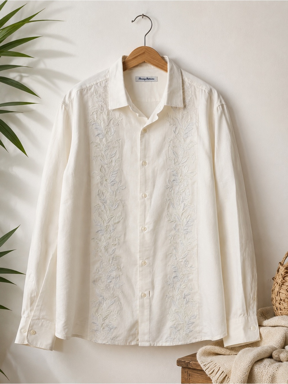 Tommy Bahama Cream Embroidered Button-Down Shirt perfect color perfect condition